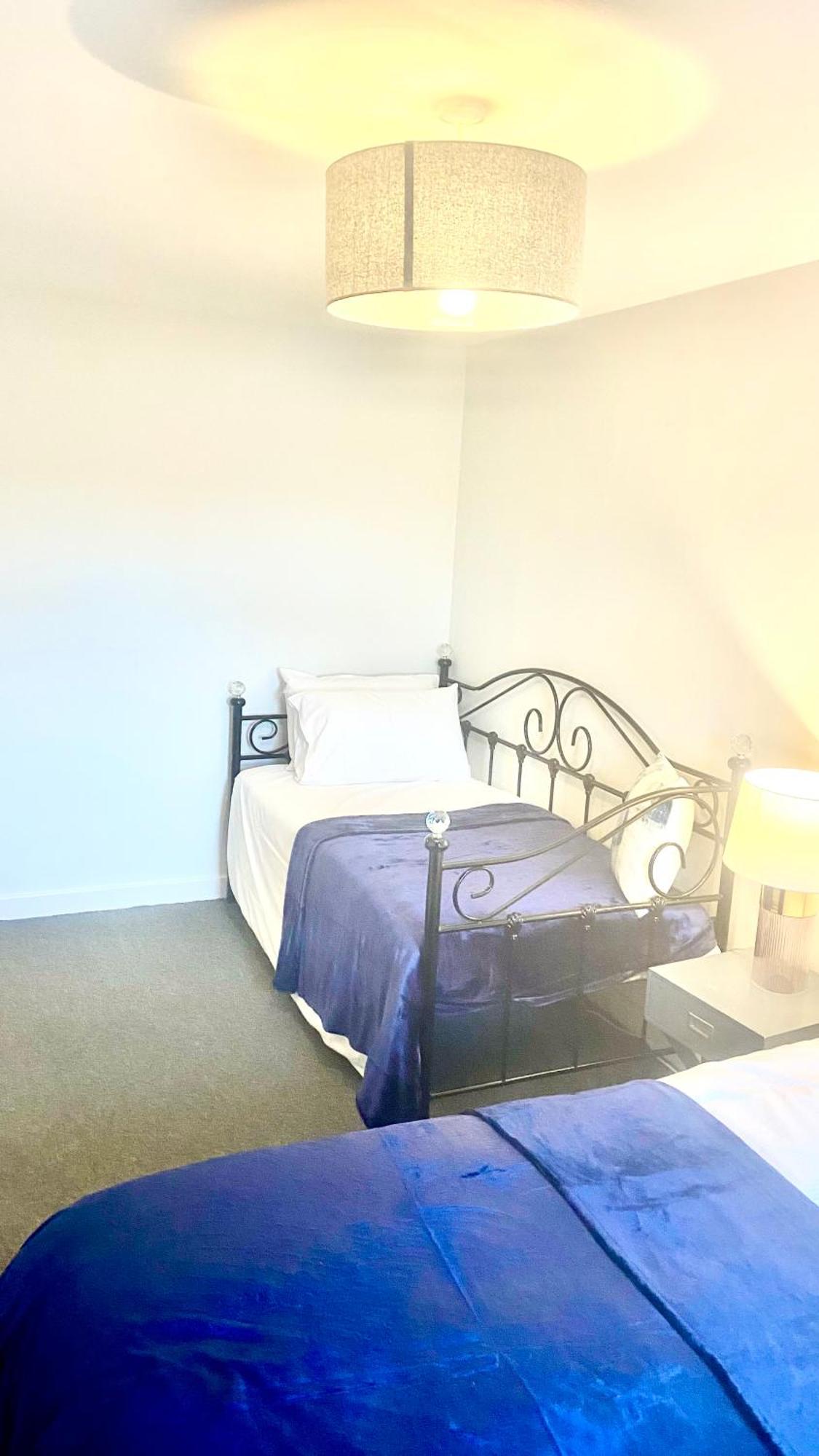 Spacious 1 Bedroom Apartment In Wigan Shevington Exterior photo